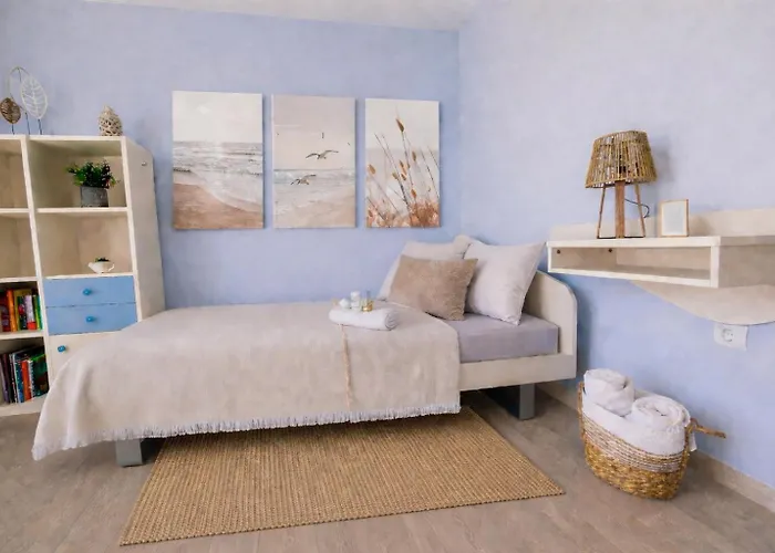 Вилла Alkion Sea View, Olive Tree Garden & Spacious Terrace